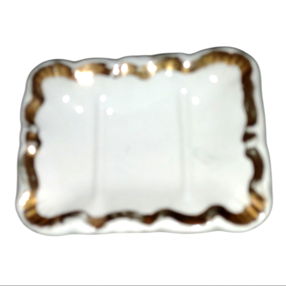Vintage Vtg W. C. Co. Elegant White and Gold Retro Soap Dish